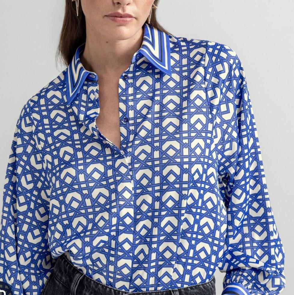 Blouse met grafische print en retro kraag  L wit blauw paars, Kleding | Dames, Overige kleuren, Maat 42/44 (L), Ophalen of Verzenden