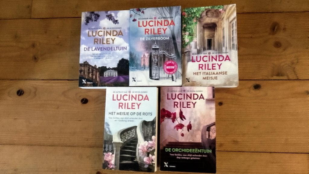 Lucinda Riley, 5 x, Ophalen of Verzenden, Zo goed als nieuw, Lucinda Riley