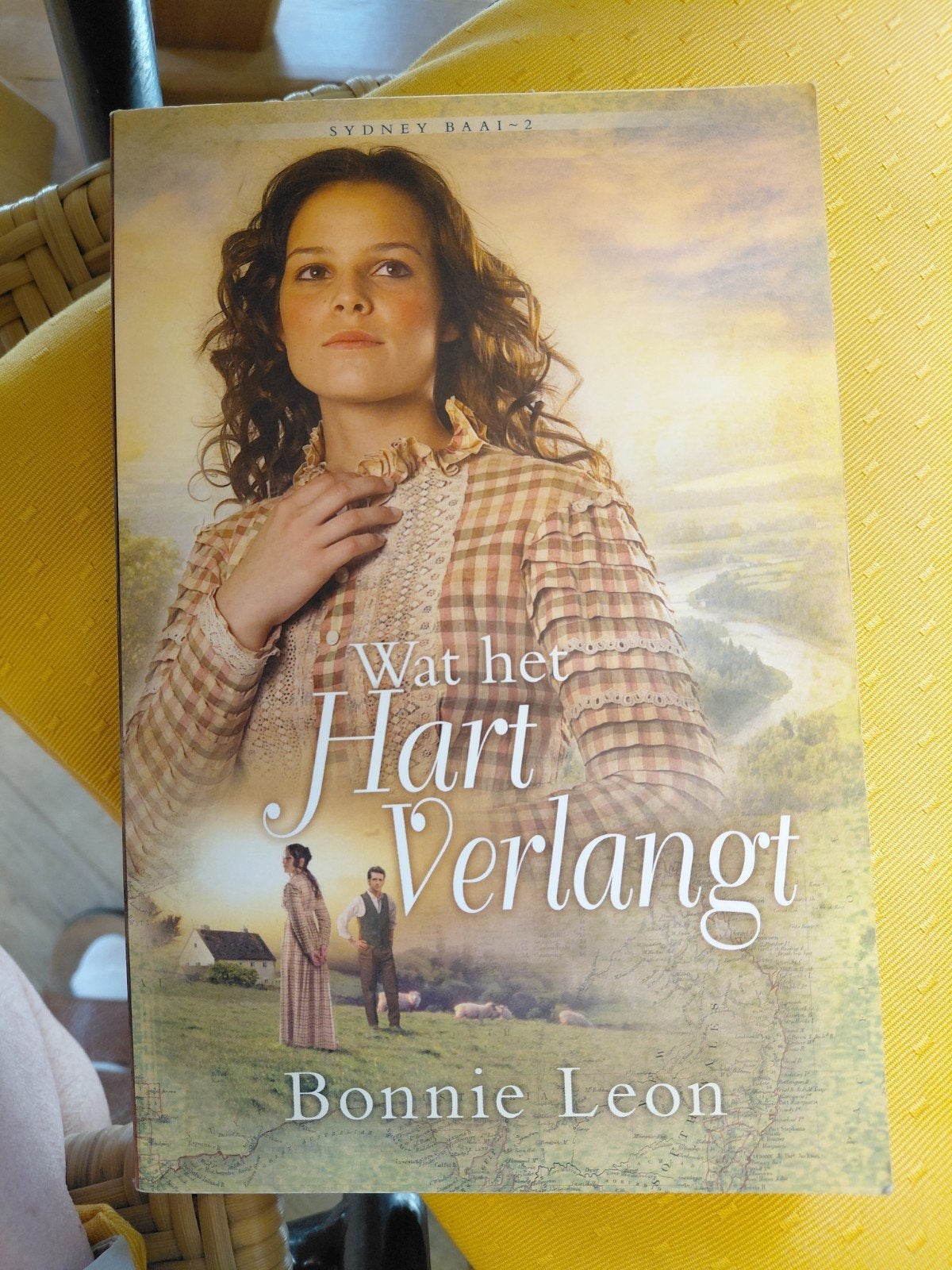 Bonnie Leon - Wat het hart verlangt. Uitgave: De Banier, Ophalen of Verzenden, Zo goed als nieuw, Bonnie Leon