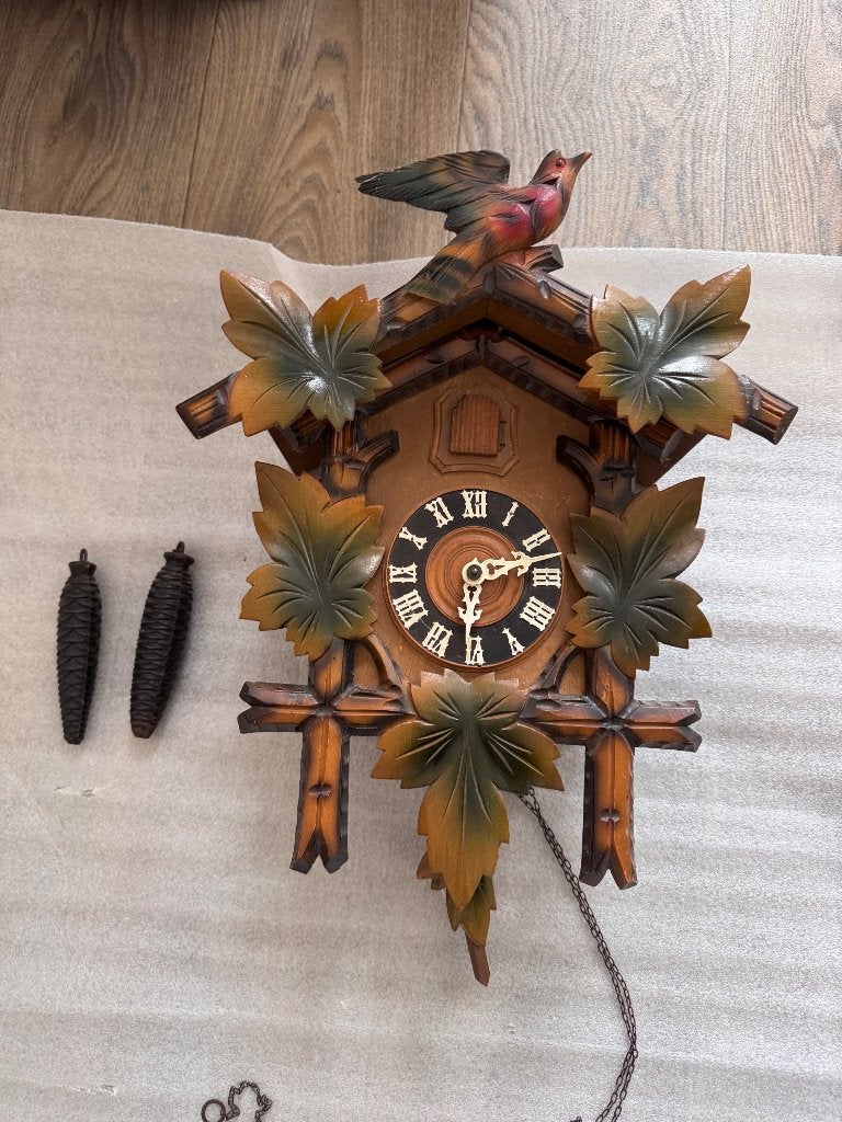 Vintage koekoeksklok, Ophalen
