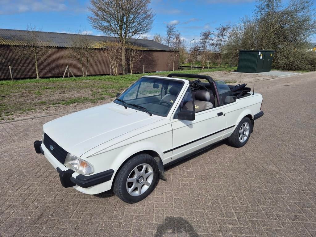 Ford Escort cabriolet 1.6 1985, Auto's, Oldtimers, Bedrijf, Te koop