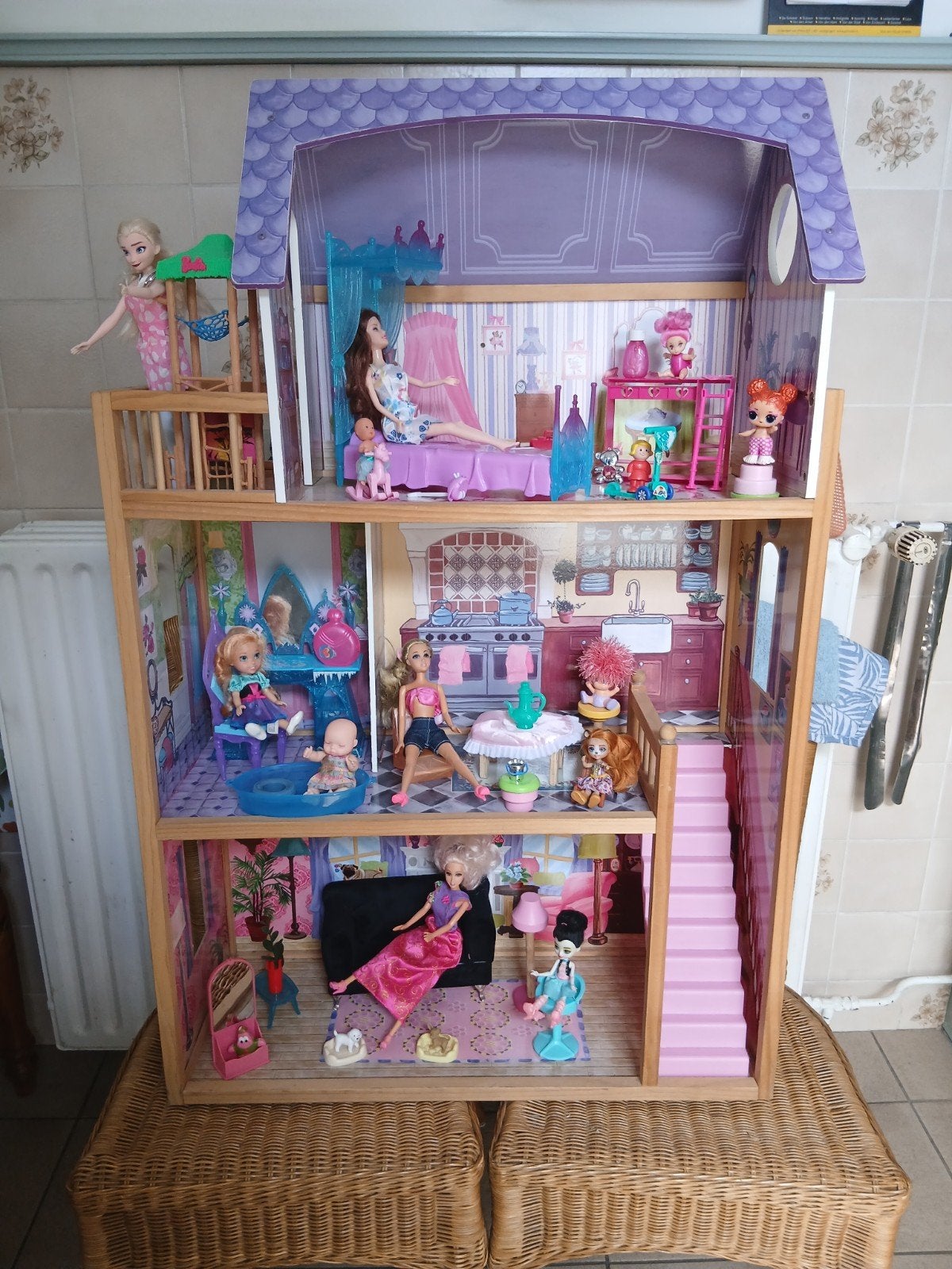 Barbie,poppenhuis. Oph., Kinderen en Baby's, Ophalen, Zo goed als nieuw, Toebehoren