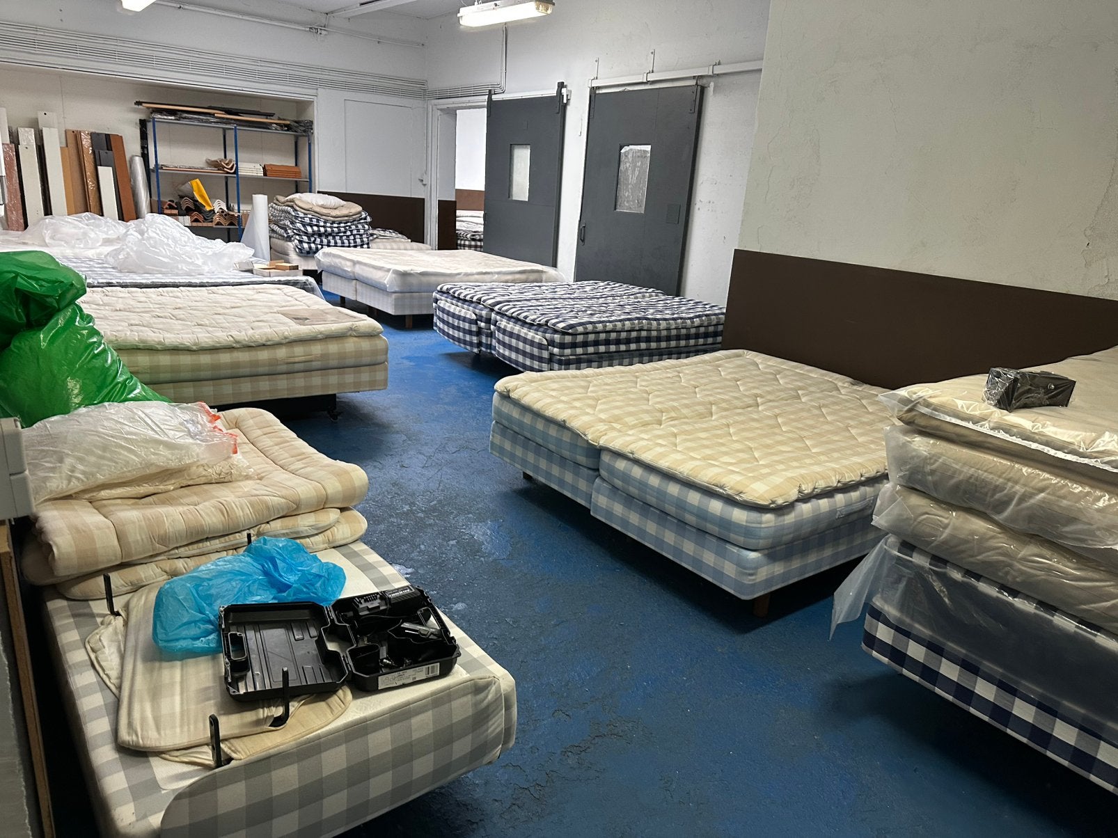 Hästens boxspring showroom (600 m²) ter overname-uitverkoop, Ophalen of Verzenden