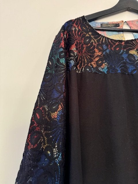 Aparte mooie tuniek maat 46 / 48, Kleding | Dames, Grote Maten, Verzenden, Zo goed als nieuw, Zwart, Blouse of Tuniek