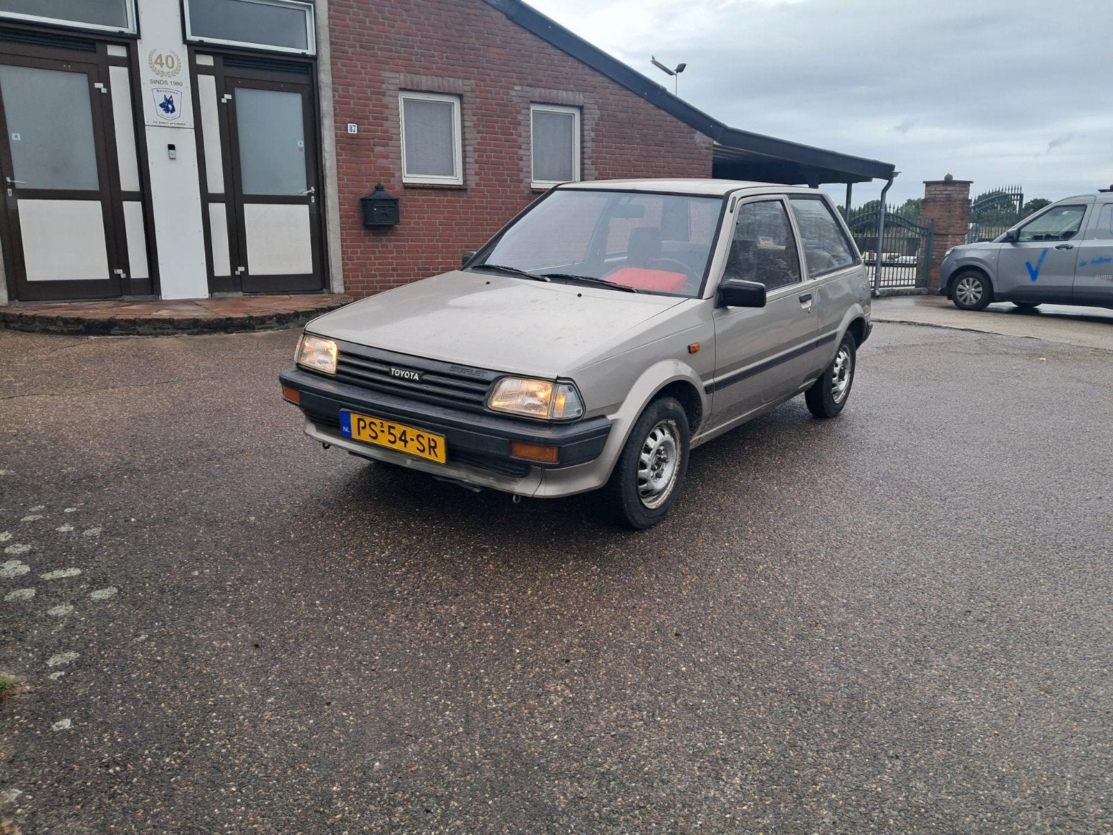 Toyota Starlet 1.3 DX 12V AUT 1986 Beige, 74 pk, 4 cilinders, Starlet, Origineel Nederlands