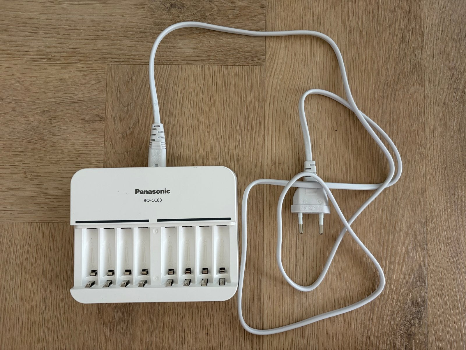 Panasonic BQ-CC63 Oplader voor AA/AAA, Ophalen of Verzenden, Zo goed als nieuw