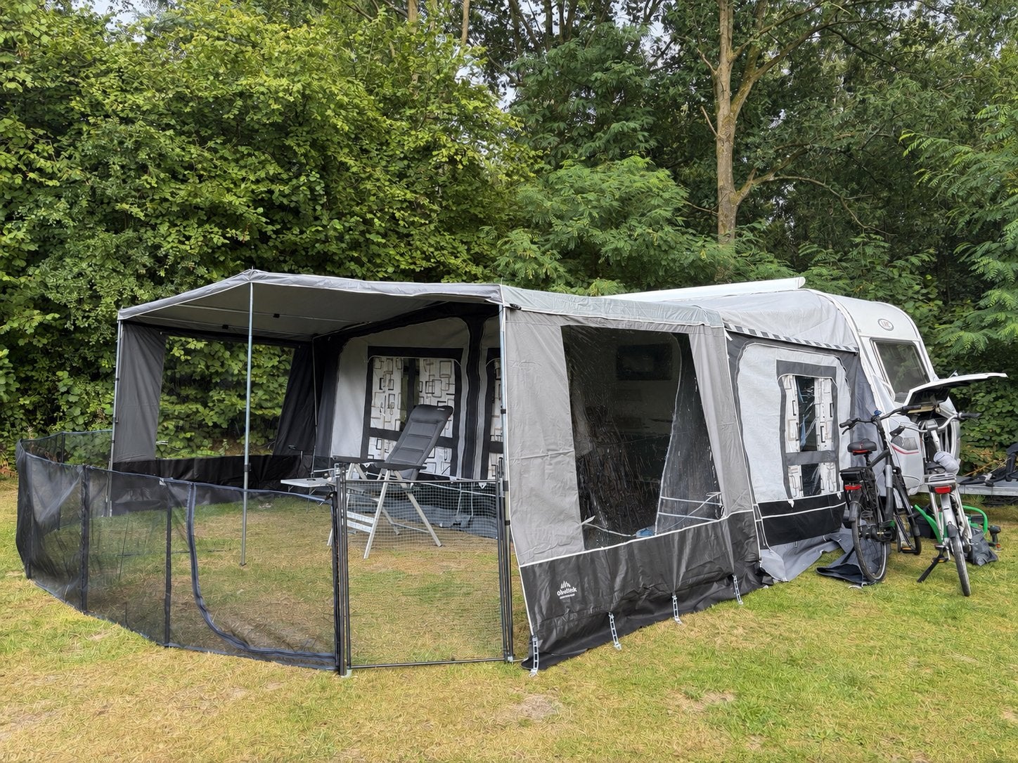 Obelink Umbria caravanvoortent maat 14, Caravans en Kamperen, Tenten, Ophalen, Zo goed als nieuw