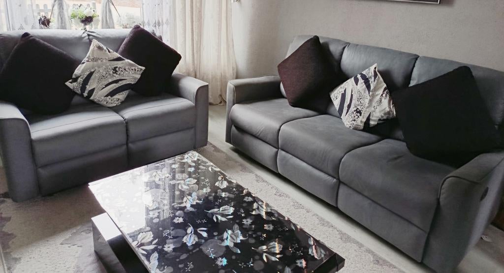 Comfortabele 3- en 2-zitsbanken met relaxfunctie, Gebruikt, Driepersoons, 75 tot 100 cm, Ophalen of Verzenden