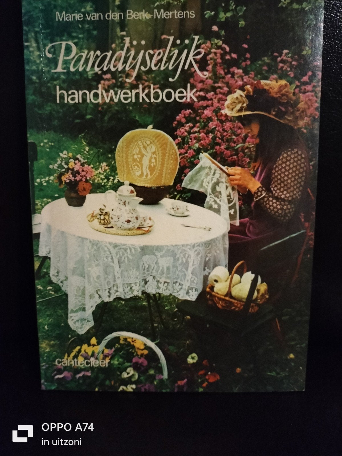 Paradijselijk Handwerkboek - Marie van den Berk-Mertens, Ophalen of Verzenden, Gelezen, Overige onderwerpen, Marie van den Berk-Mertens