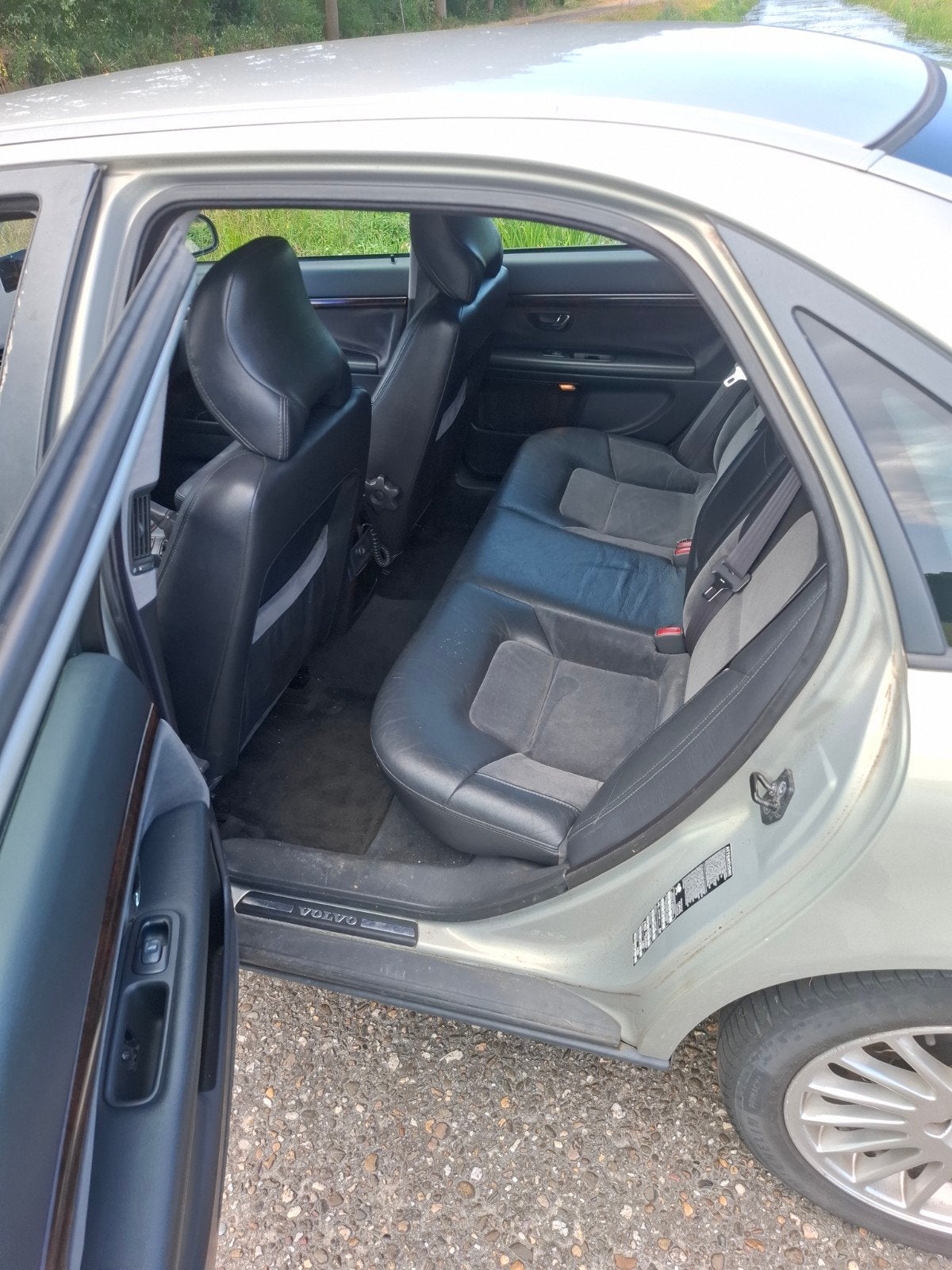Volvo 2000 Grijs, Auto's, 1800 kg, 10 km/l, 75 €/maand, 2435 cc