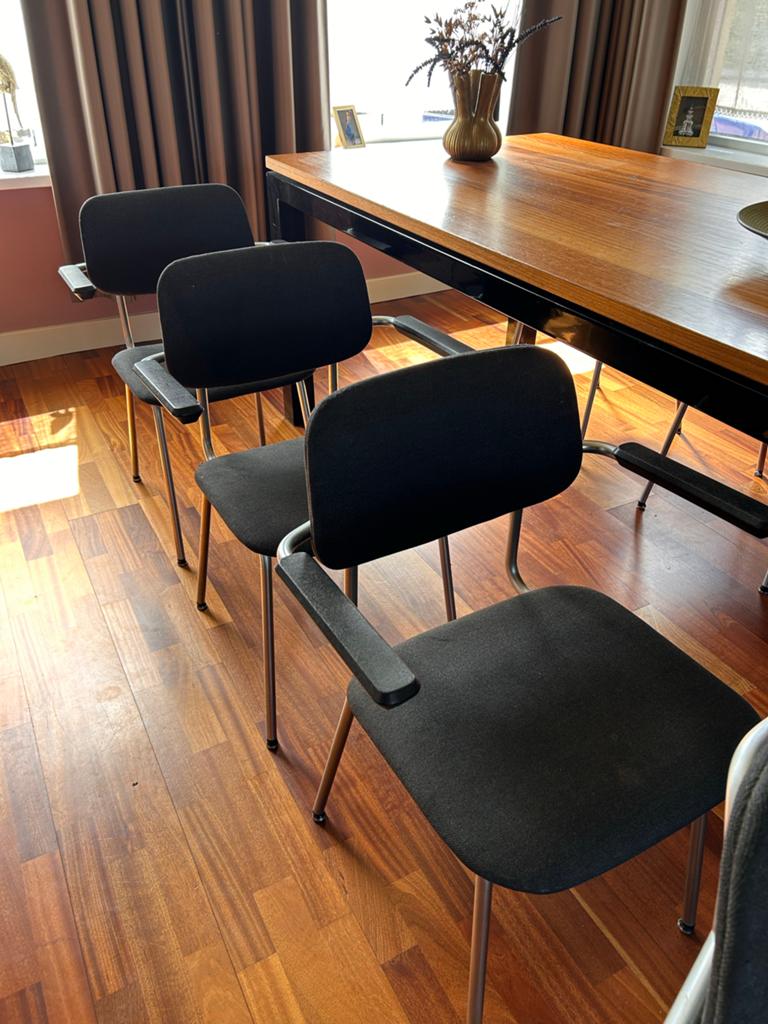 Gispen 1235 stoelen - 9 stuks - donkergrijs/zwart, Huis en Inrichting, Stoelen, Ophalen, Gebruikt, Vijf, Zes of meer stoelen, Stof