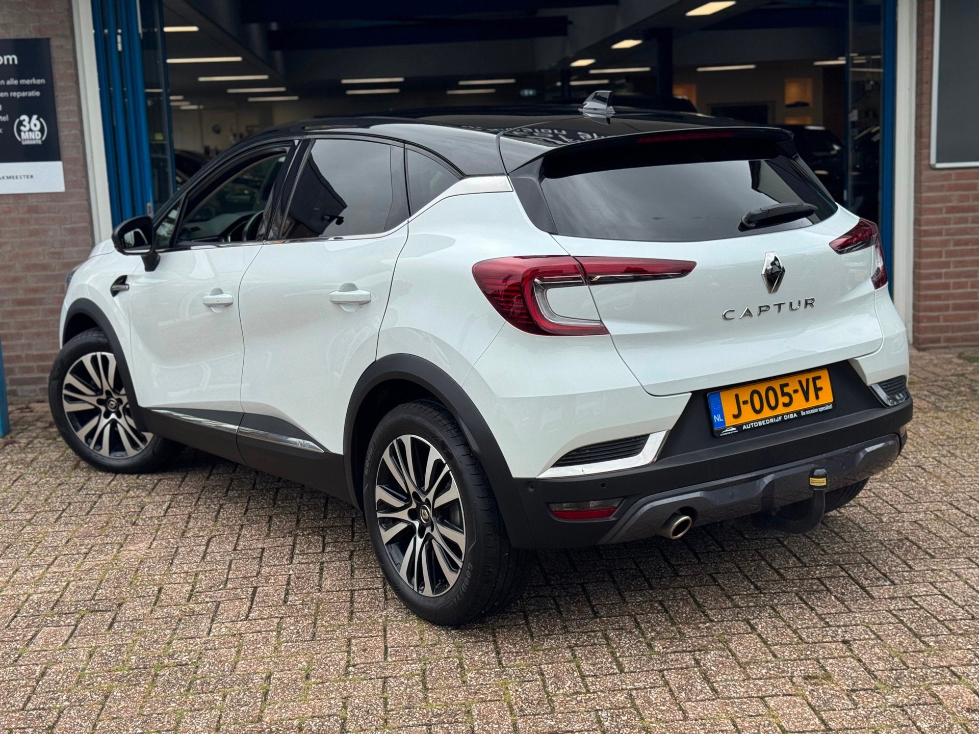 Renault Captur 1.3 TCe 130 Initiale Paris 2020 AUT NAVI NAP!, Auto's, Dealer onderhouden, Gebruikt, 4 cilinders, Automatische klimaatregeling