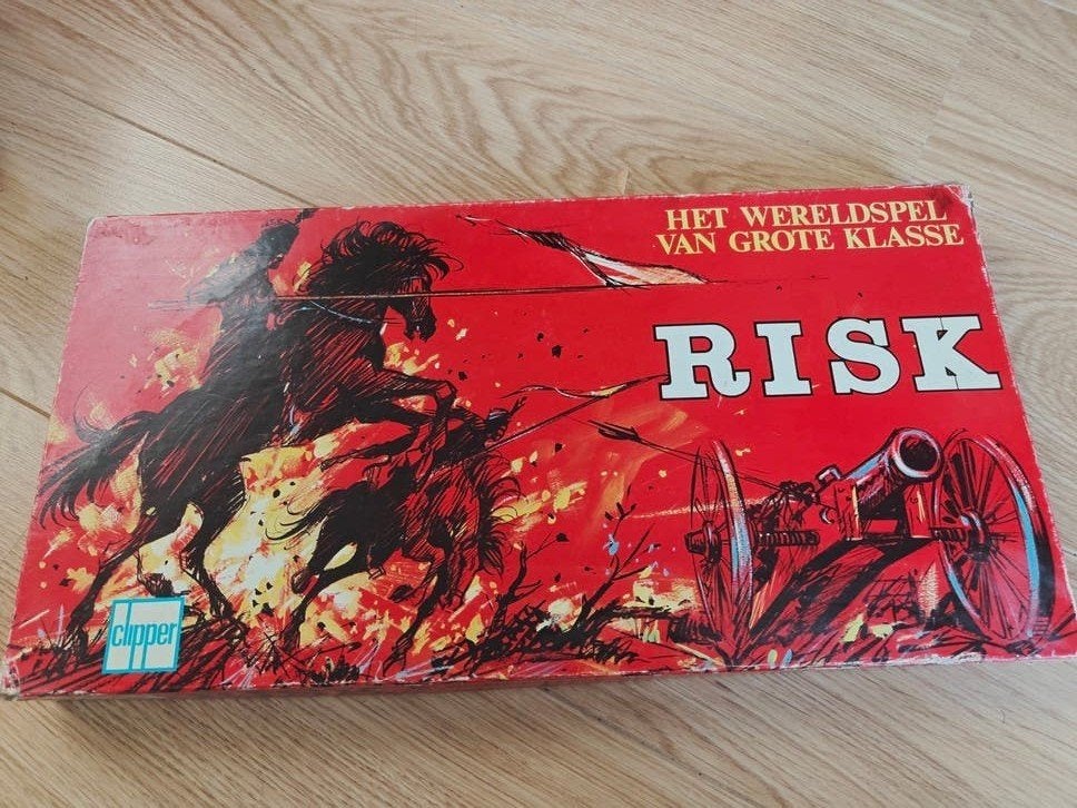 Vintage Risk bordspel - Het Wereldspel van Grote Klasse, Vijf spelers of meer, Ophalen of Verzenden, Gebruikt, Clipper