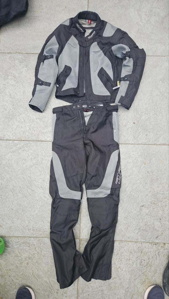 Difi zomer motor broek en motorjas mt S, Motoren, Kleding | Motorkleding, Ophalen, Tweedehands, Combipak