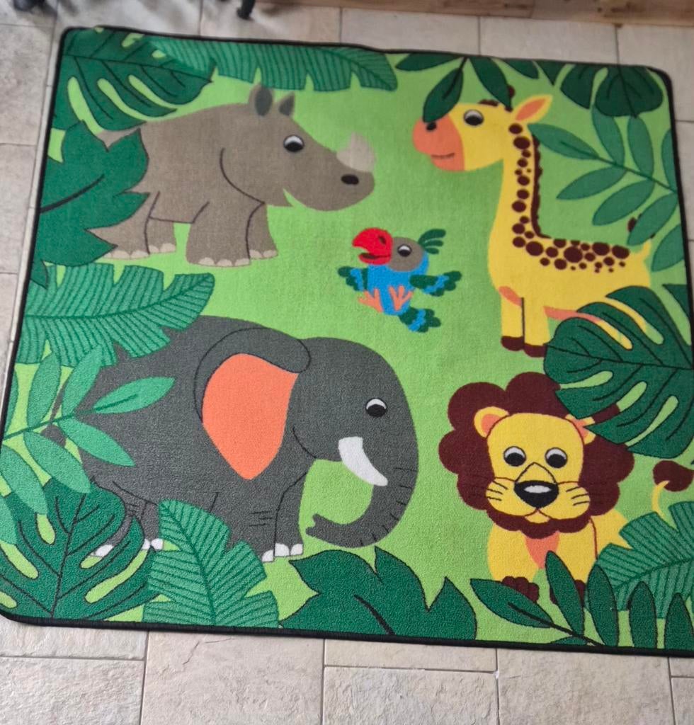 Vrolijk Jungle Tapijt - Zo Goed als Nieuw, 100 tot 150 cm, Ophalen of Verzenden, Rood, 150 tot 200 cm
