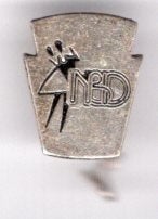 NBD zilverkleurig dans broche ( X_113), Verzamelen, Ophalen of Verzenden, Nieuw, Sport, Speldje of Pin