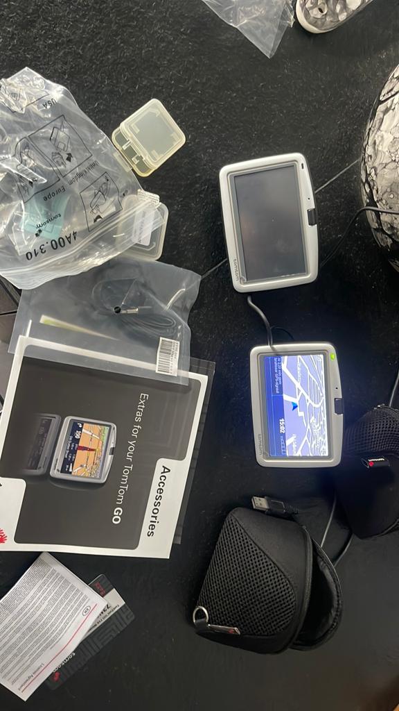 2 werkende tomtom’s, Auto diversen, Ophalen, Gebruikt