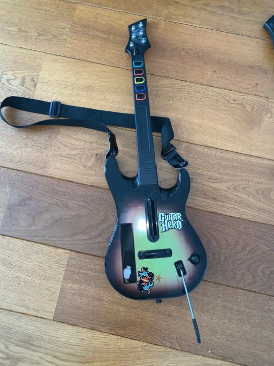 Guitar Hero draadloze controller voor Nintendo Wii, Muziek, Gebruikt, 1 speler, Eén computer