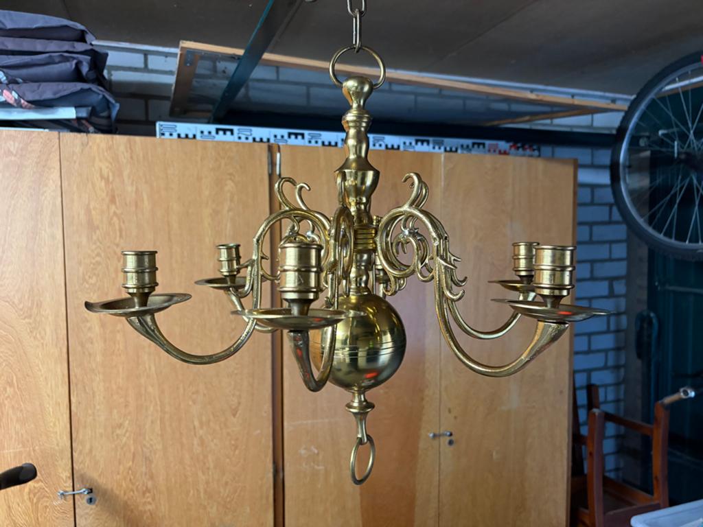 Koperen kroonluchter voor 6 dinerkaarsen, Huis en Inrichting, Lampen | Kroonluchters, Ophalen, Gebruikt, Overige materialen, Klassiek
