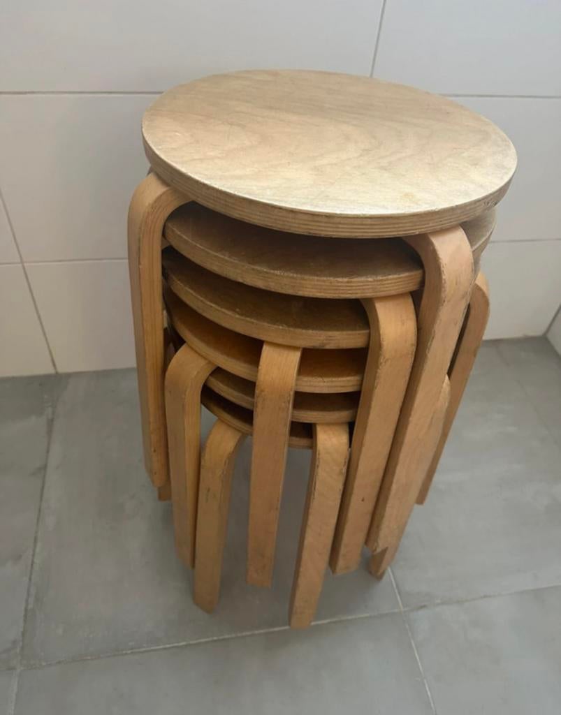 Ikea frosta krukjes alvar aalto stijl set van 6 stuks, Huis en Inrichting, Krukjes, Ophalen of Verzenden, Zo goed als nieuw, Hout