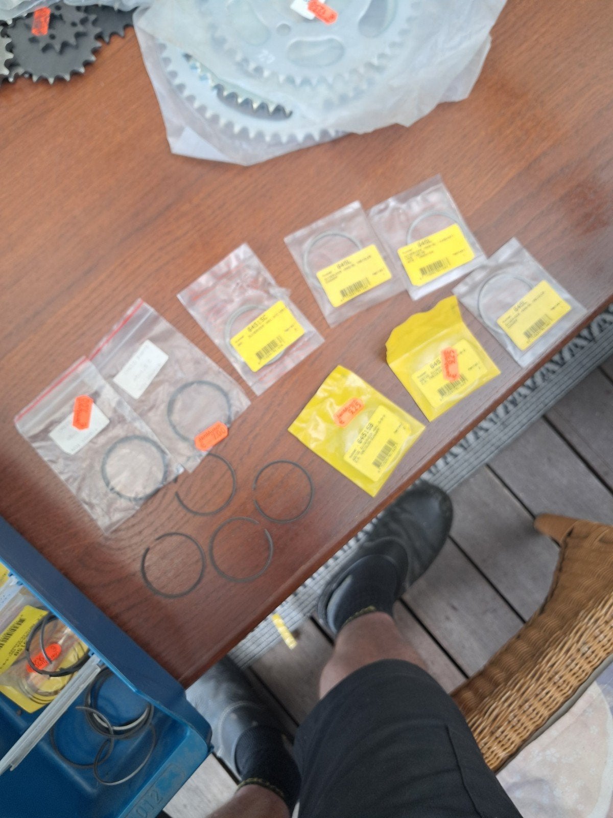 Te koop nieuwe zuigerveren kreidler zundapp 10 setjes, Fietsen en Brommers, Ophalen of Verzenden, Nieuw, Overige typen