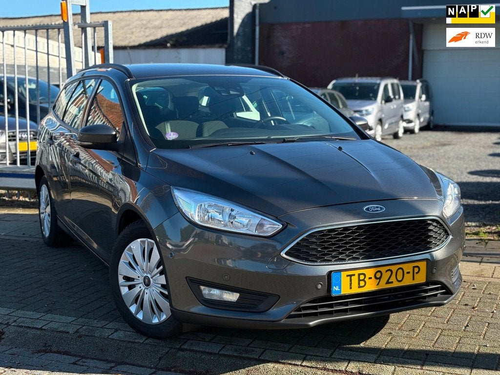Ford Focus Wagon 1.0 Lease Edition | Nieuwe D-Riem | Navigat, Auto's, Ford, Gebruikt, Origineel Nederlands, Handgeschakeld, Automatische klimaatregeling