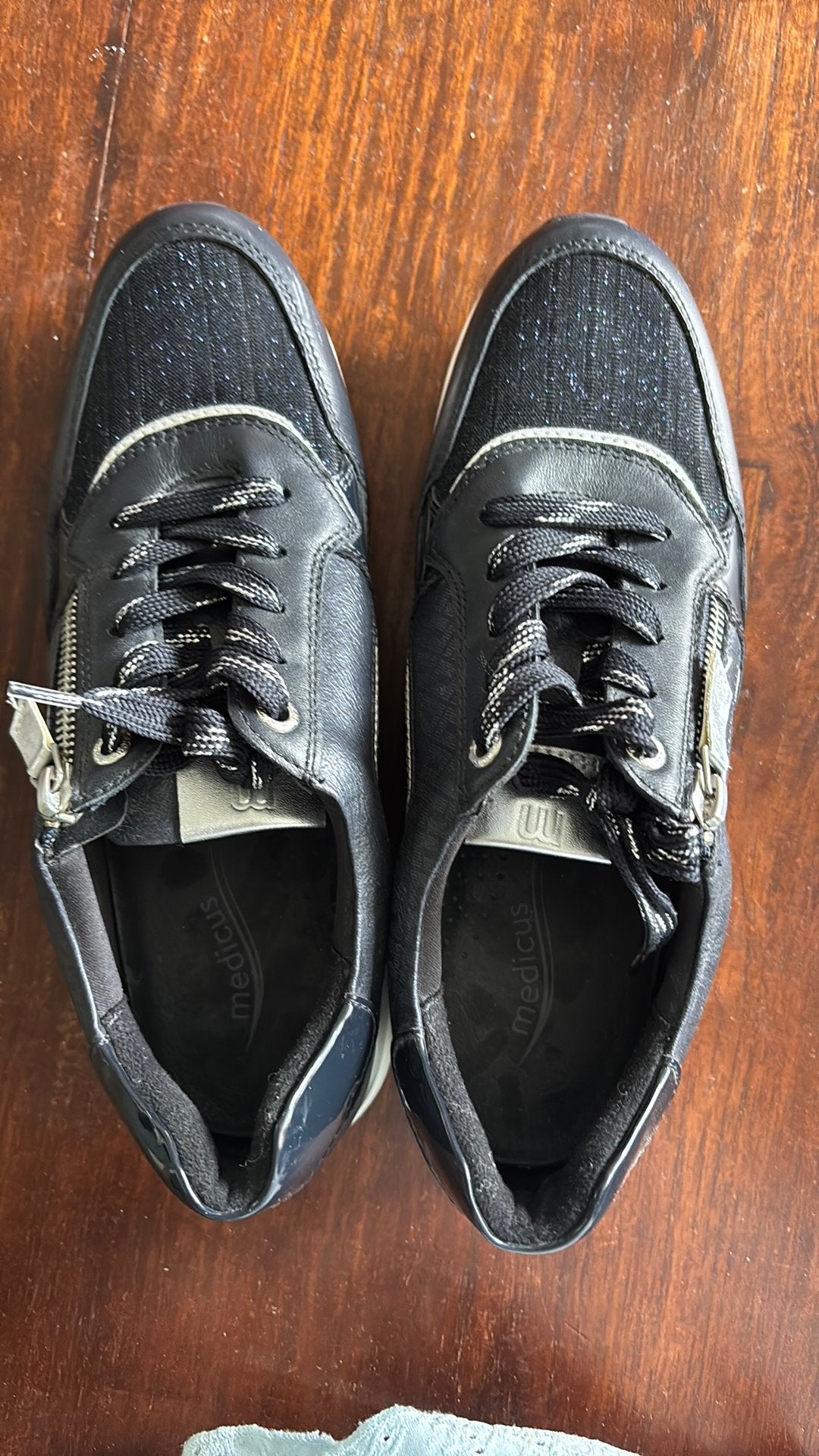 Schoenen marineblauw, Kleding | Dames, Schoenen, Ophalen of Verzenden, Zo goed als nieuw, Blauw, Sneakers of Gympen