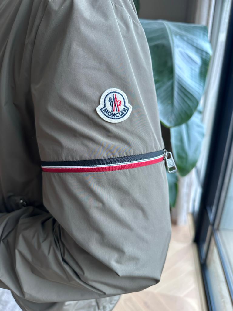 Moncler Giubbotto zomerjas / jack maat 3 (M), Ophalen of Verzenden, Zo goed als nieuw, Maat 48/50 (M), Groen