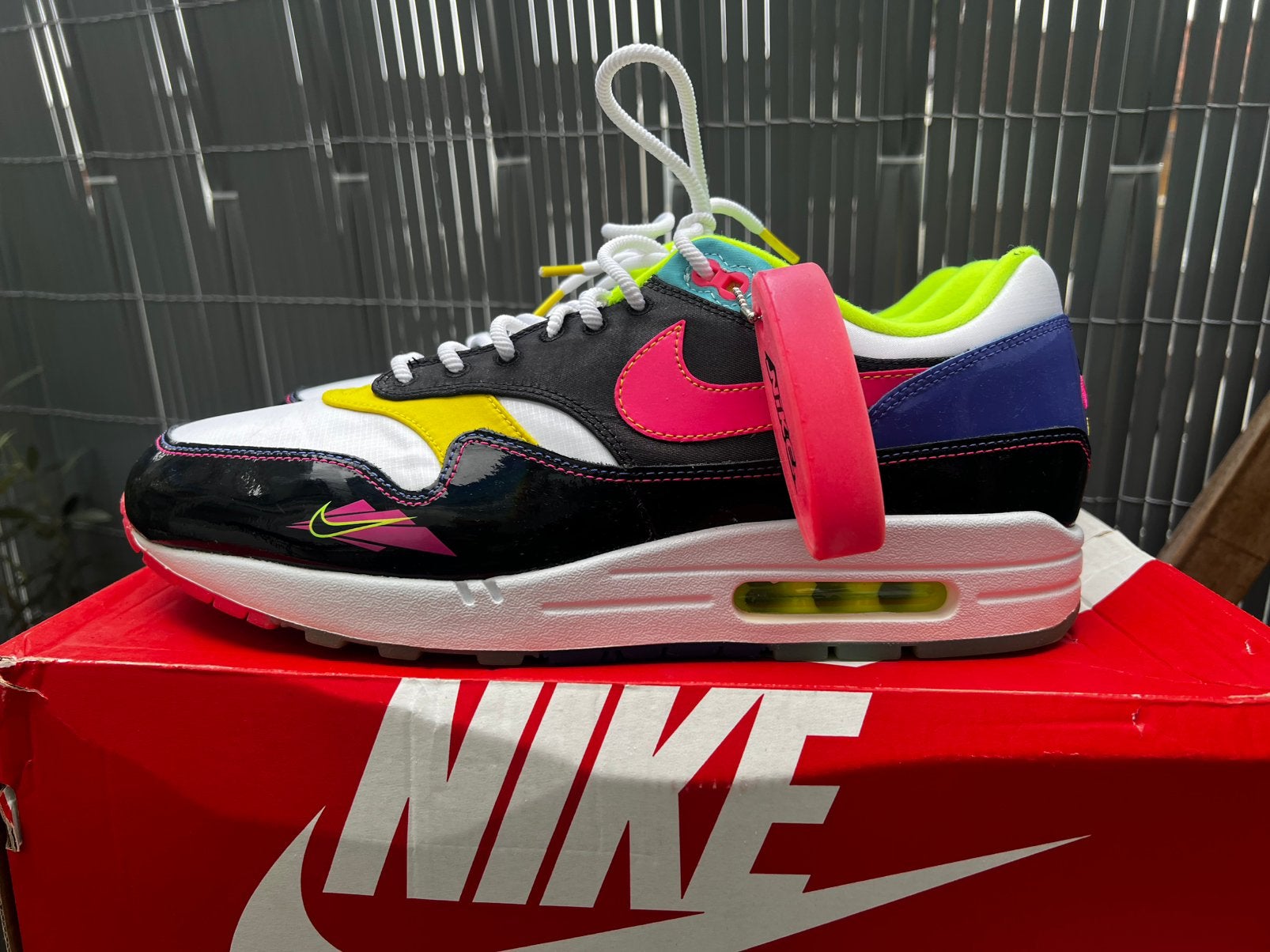 Nike Air Max 1 “Hyperpink”  46, Kleding | Heren, Schoenen, Ophalen of Verzenden, Zo goed als nieuw, Overige kleuren