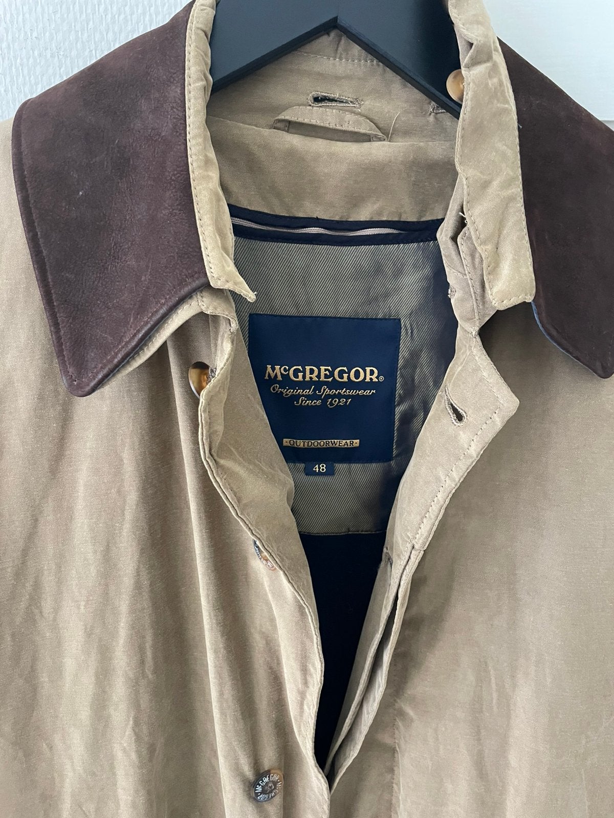 Te koop: trechcoat, MC Gregor, beige, gevoerd, Kleding | Heren, Jassen | Winter, Ophalen of Verzenden, Zo goed als nieuw, Beige