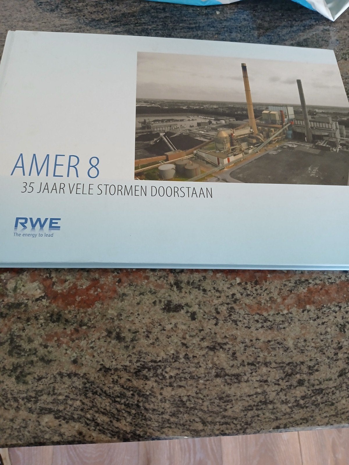 amer 8 vele stormen doorstaan rwe, Boeken, Ophalen of Verzenden