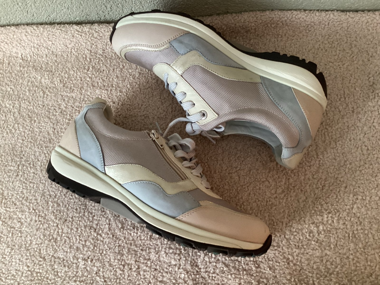 Xsensible sneakers, maat 42H, aardetinten met gouden accente, Overige kleuren, Ophalen of Verzenden, Sneakers of Gympen, Zo goed als nieuw