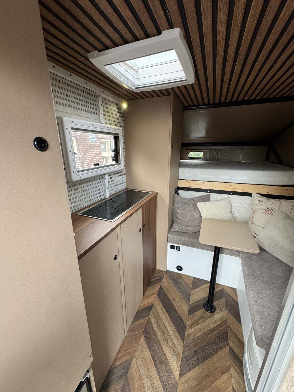 Afzet unit camper pick up, Ophalen