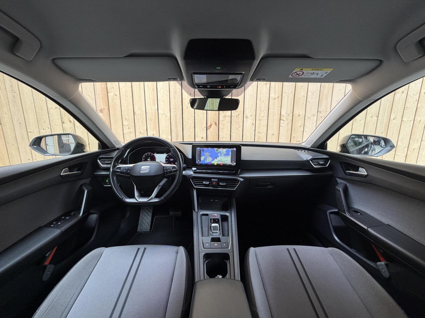 Seat Leon ST 1.0 EcoTSI Style Business Intense Apple CarPlay, Auto's, Voorwielaandrijving, Gebruikt, Euro 6, 1290 kg