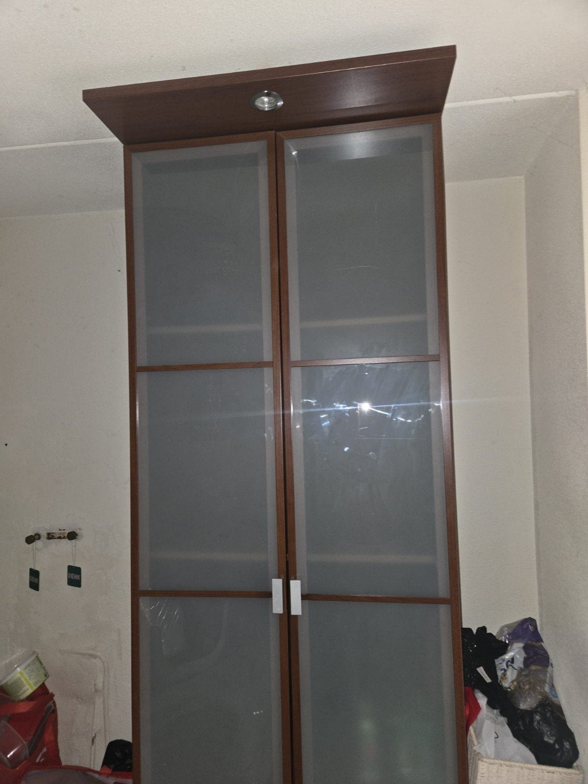 Hoge kast met glazen deuren - 235x80x61 cm, 50 tot 75 cm, Gebruikt, Met deur(en), Glas