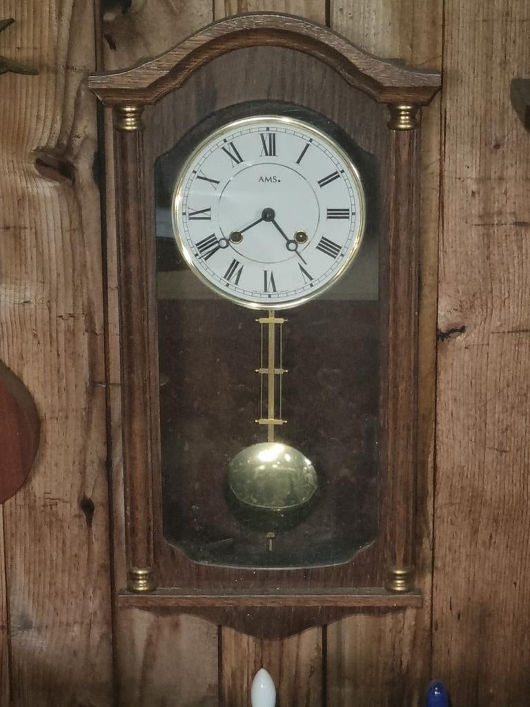 AMS Wandklok met Slinger - Klassiek Design, Antiek en Kunst, Ophalen of Verzenden