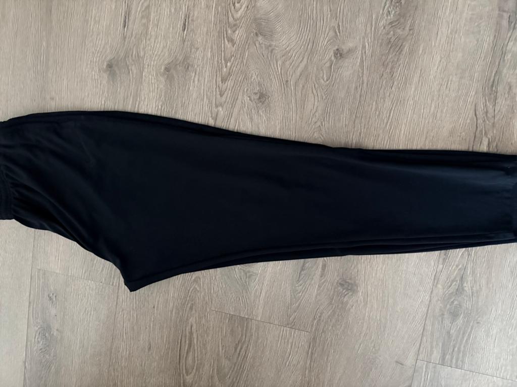 Nike heren joggingbroek maat L - amper gedragen, Kleding | Dames, Broeken en Pantalons, Ophalen of Verzenden, Zo goed als nieuw