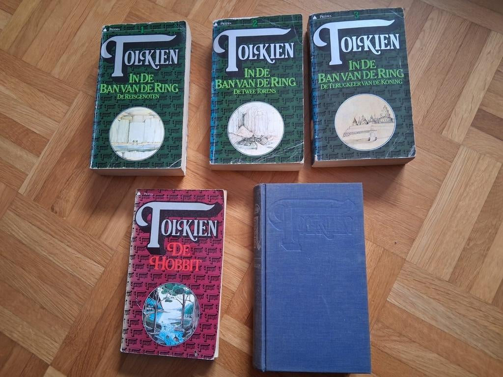 5 boeken van Tolkien., Boeken, Ophalen of Verzenden, Gelezen