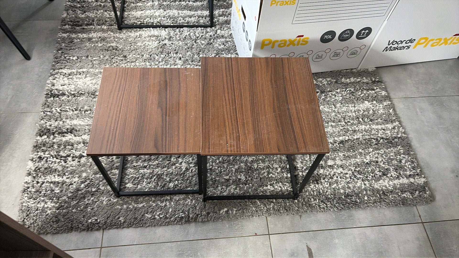 Bijzettafeltje 2 stuks gratis, Ophalen, Zo goed als nieuw, Hok, Minder dan 60 cm