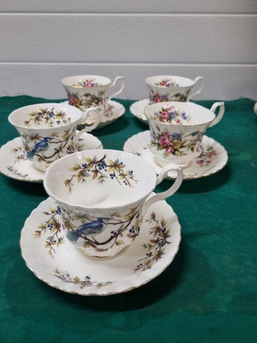 kop en schotel woodland serie royal albert, Antiek en Kunst, Antiek | Servies los, Ophalen of Verzenden