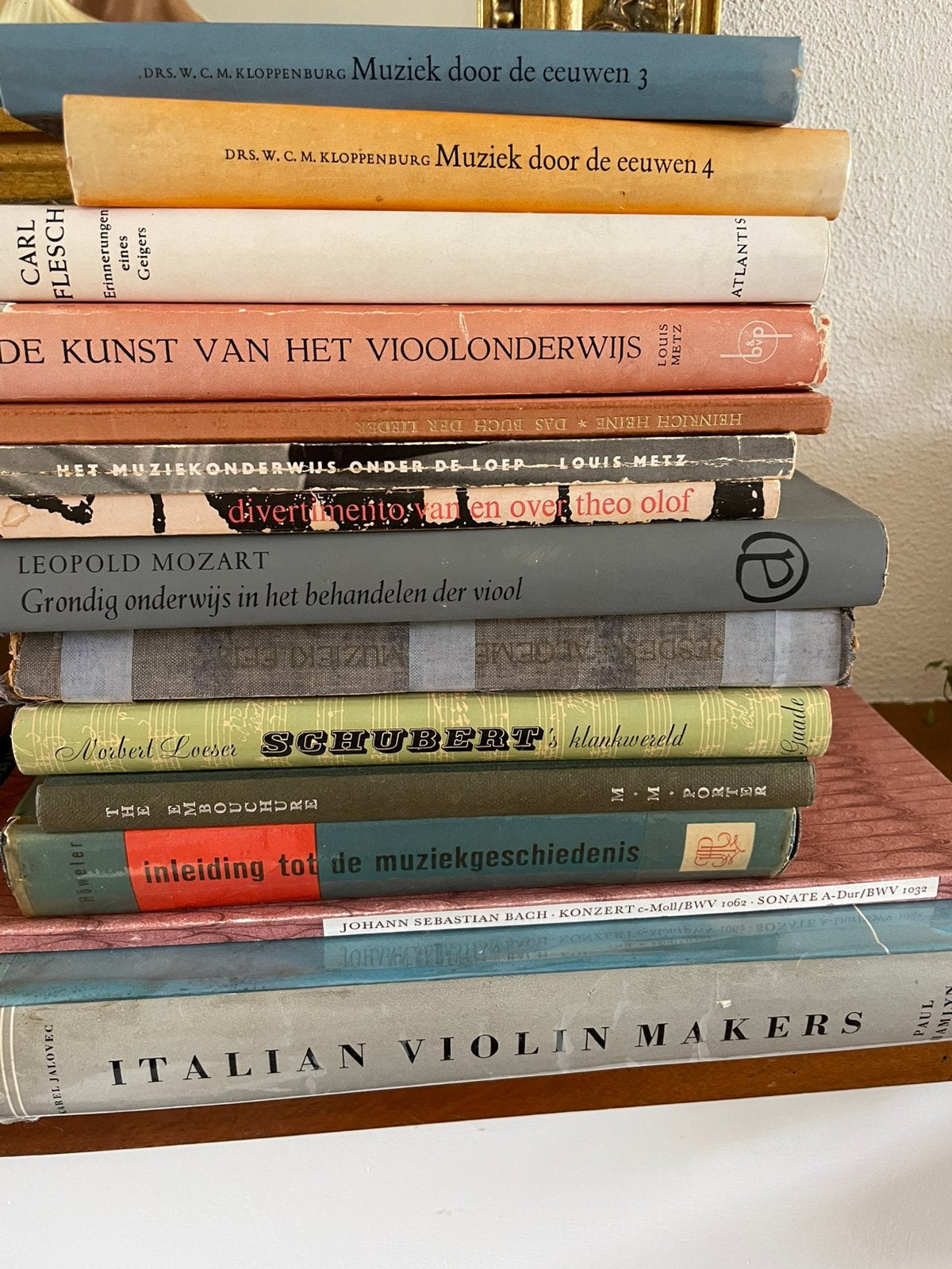 Gratis oude boeken over muziek onderwijs, mn viool en fluit, Ophalen, Zo goed als nieuw
