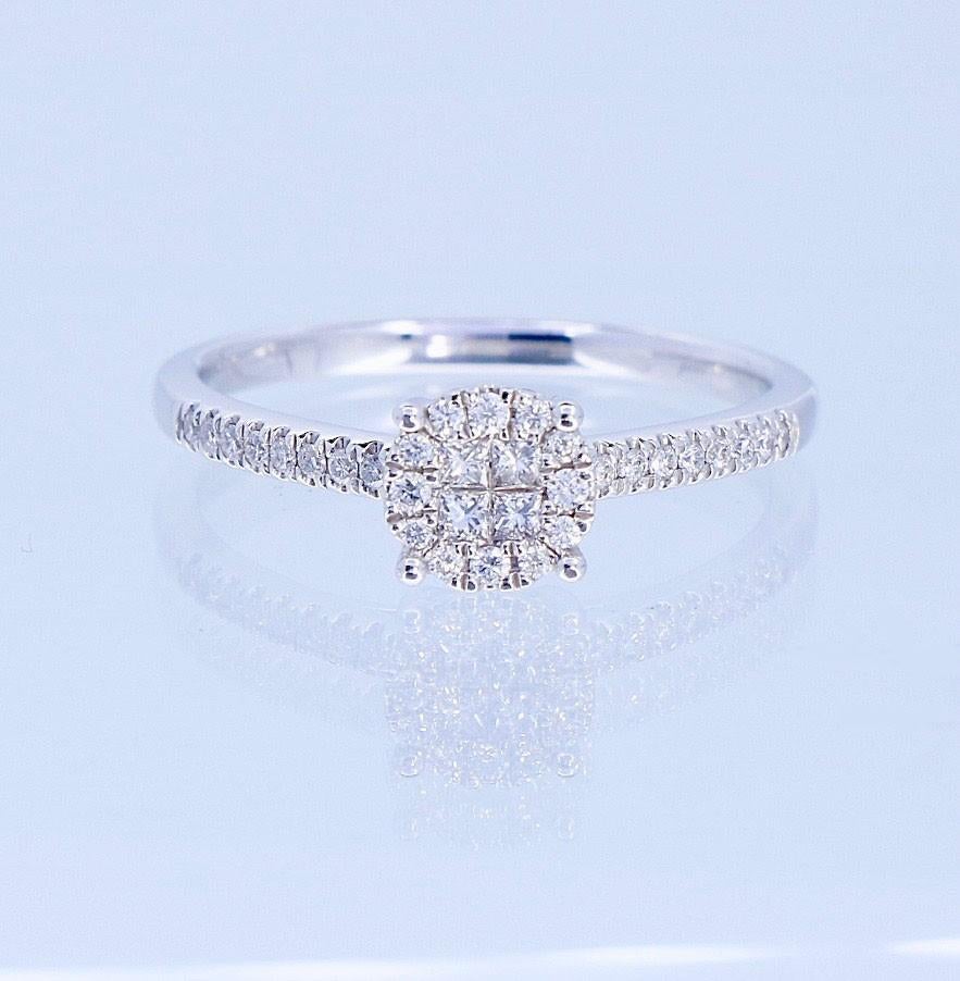 Fraaie Witgouden Ring 0,30 carat Briljant / 14 KRT, 18 tot 19, Ophalen of Verzenden, Zo goed als nieuw, Dame