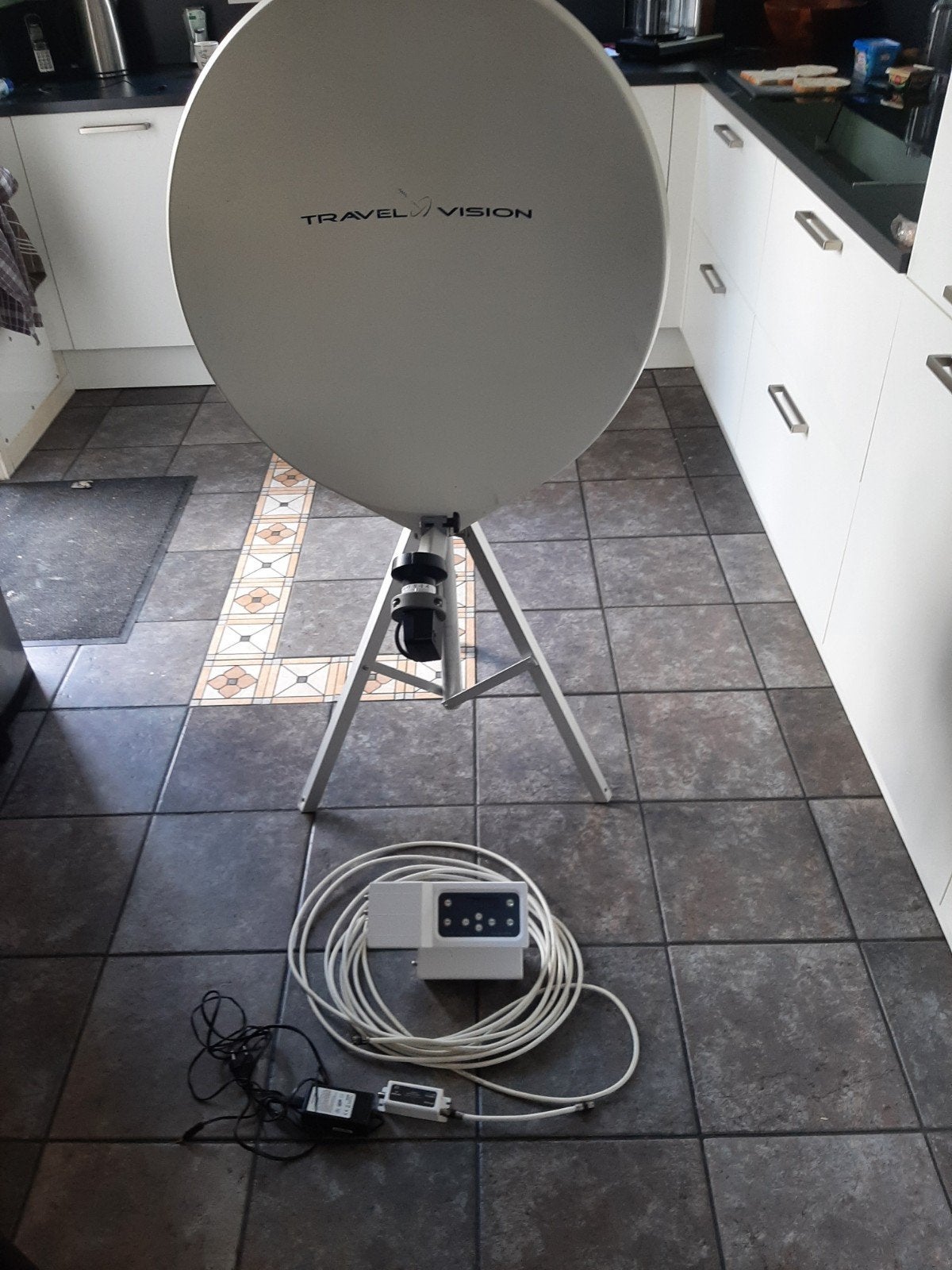 Travel vision r6, Audio, Tv en Foto, Schotelantennes, Ophalen of Verzenden, Overige merken
