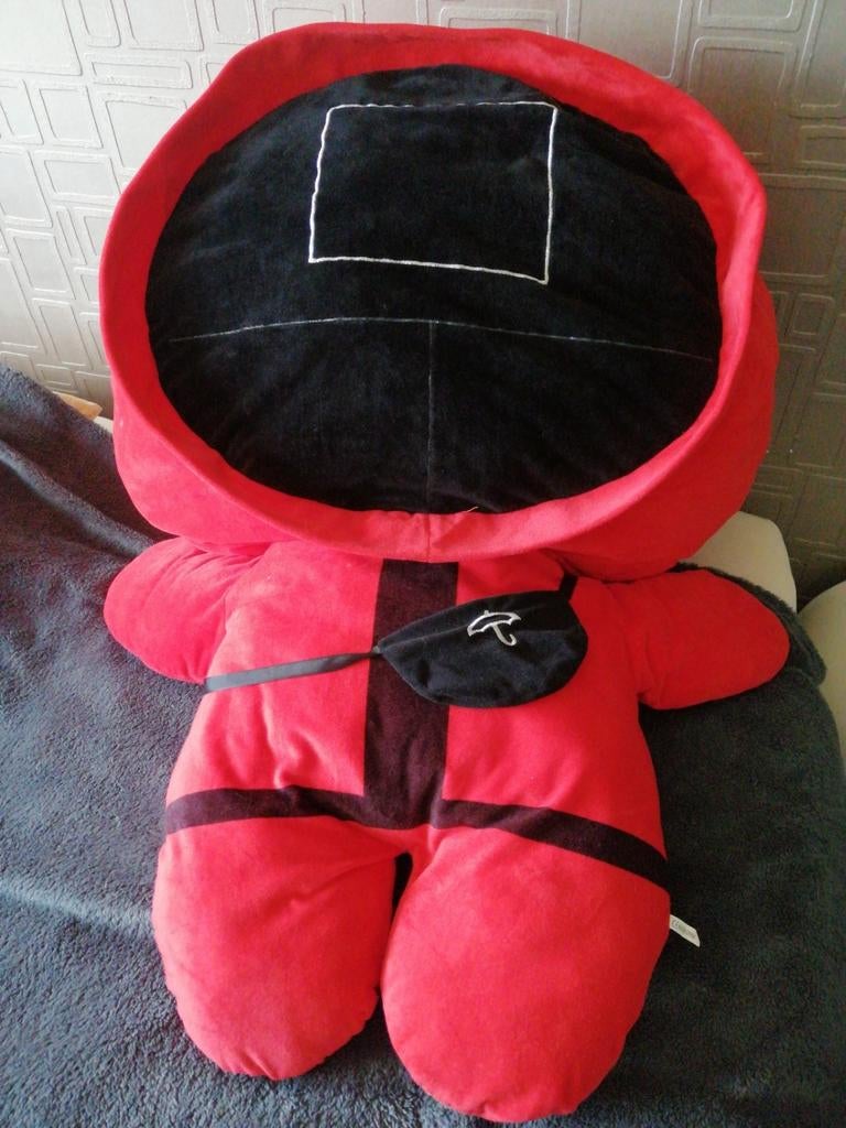 Squid Game Knuffel Rood, Kinderen en Baby's, Speelgoed | Knuffels en Pluche, Ophalen, Overige merken, Overige karakters, Overige typen