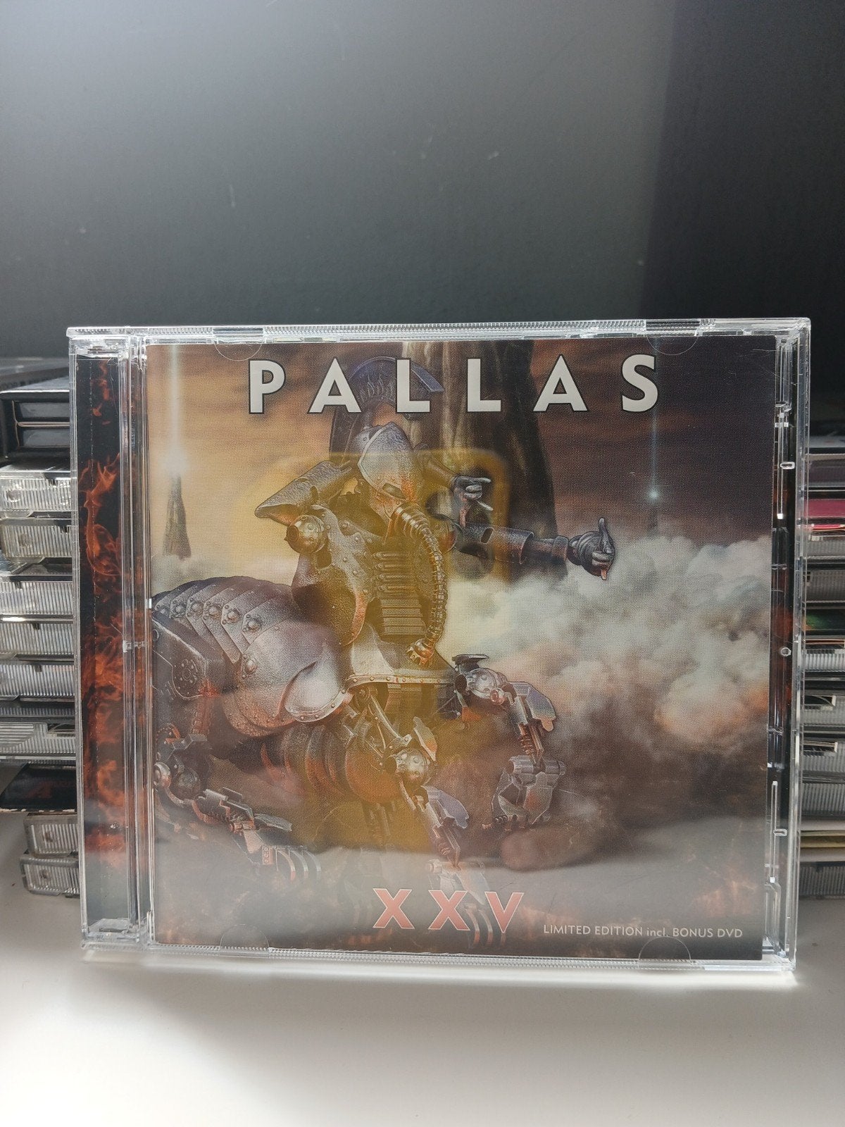 Pallas - XXV (Limited Edition incl. Bonus DVD), Ophalen of Verzenden, Zo goed als nieuw, Progressive