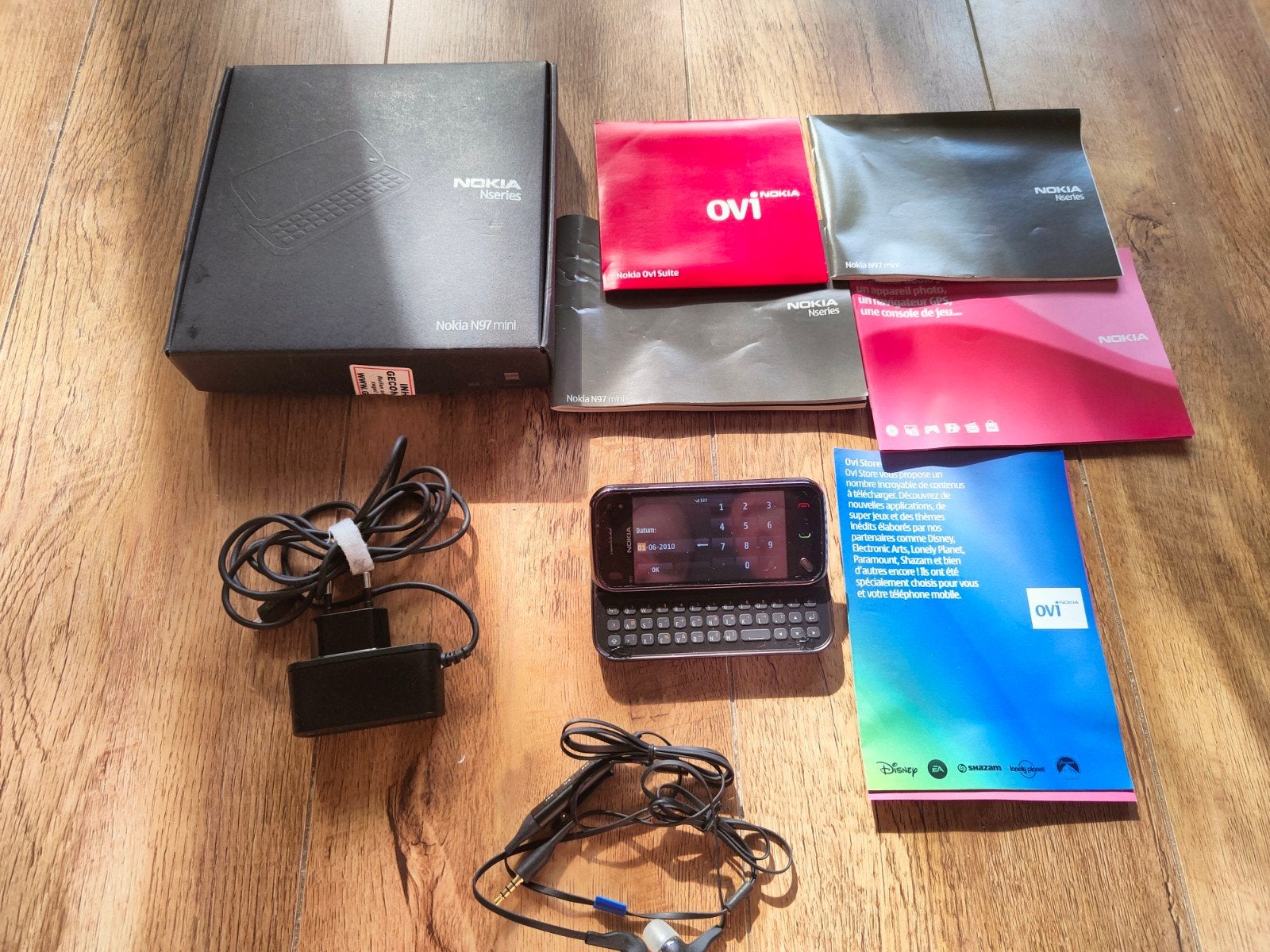 Nokia N97 Mini|Schuifbaar QWERTY|Compleet Set met Doos, Telecommunicatie, Mobiele telefoons | Nokia, Schuifmodel, Fysiek toetsenbord
