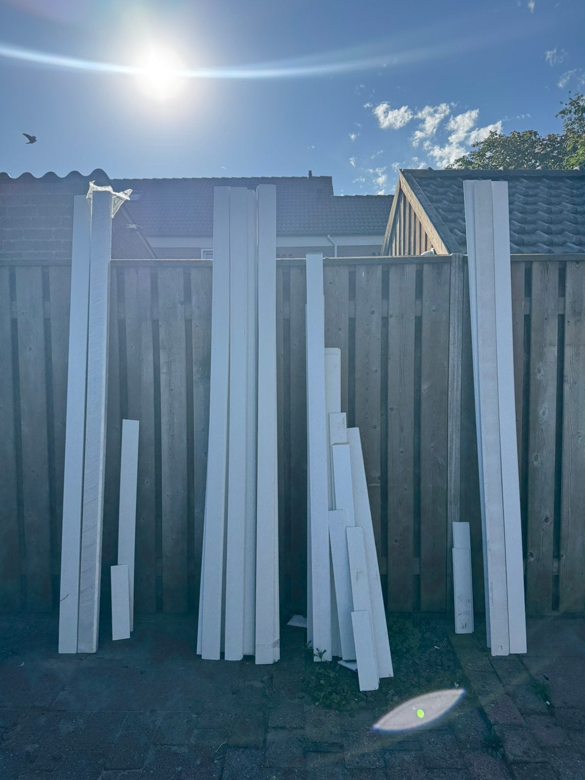 Partij witte MDF plinten – verschillende soorten, Doe-het-zelf en Verbouw, Ophalen, Minder dan 25 mm, Nieuw, 200 tot 250 cm