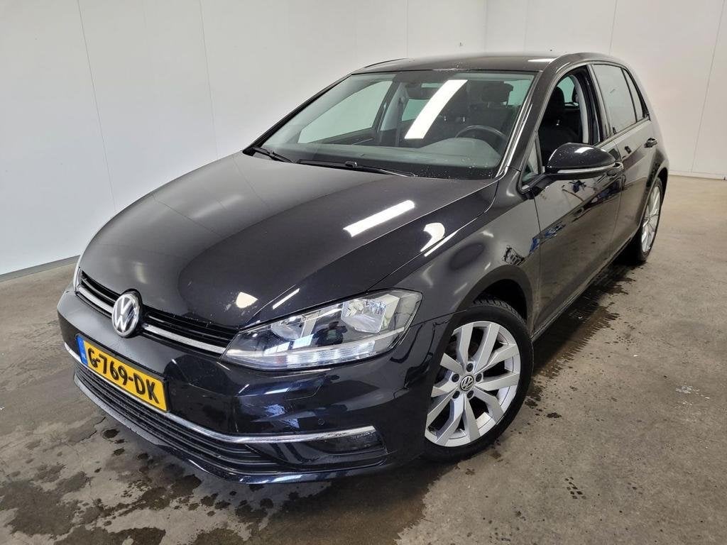 Volkswagen Golf 1.0 TSI 115pk 5D 2019 Zwart, Voorwielaandrijving, 1145 kg, 620 kg, Origineel Nederlands