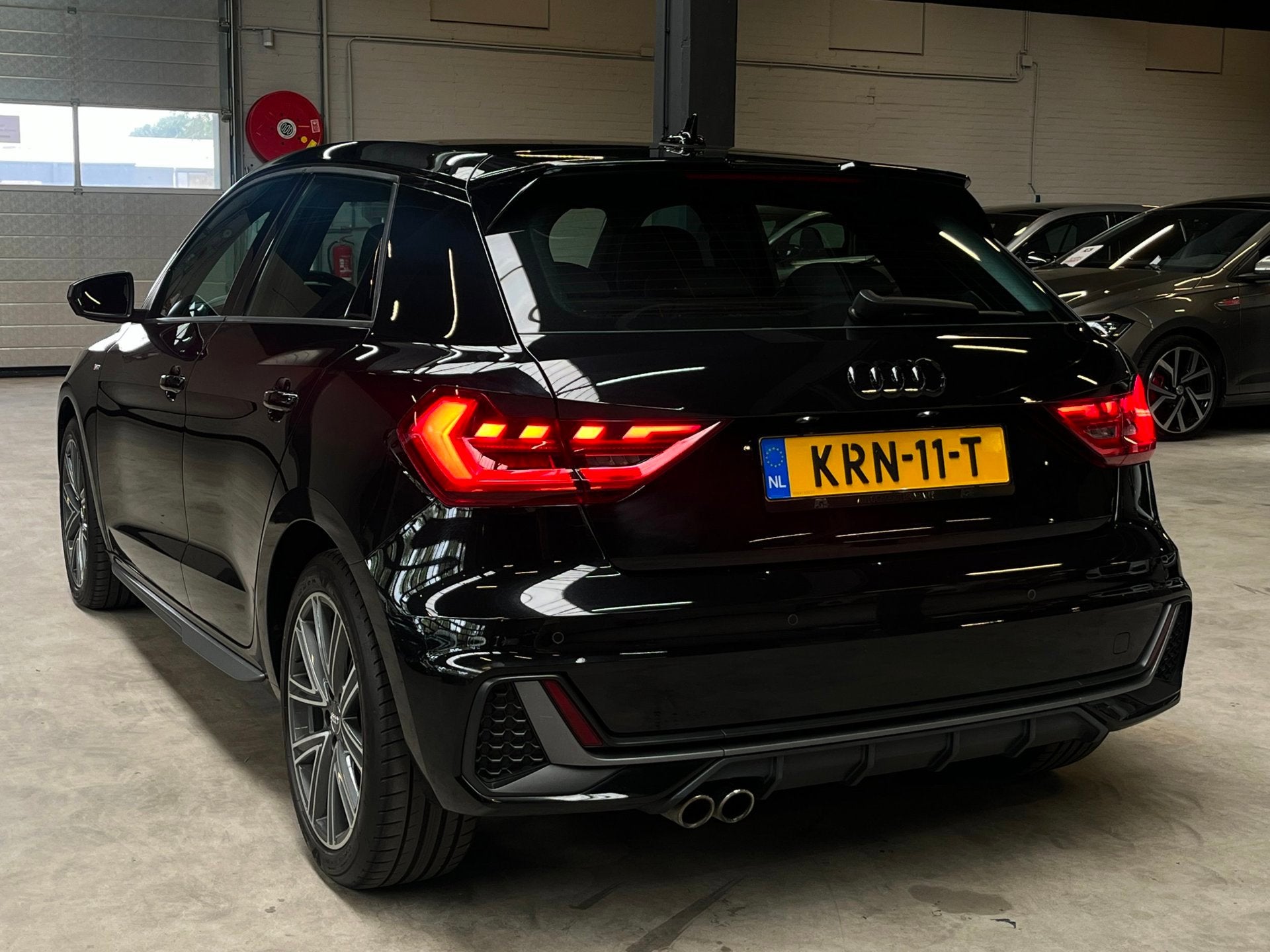 Audi A1 SPORTBACK 40 TFSI S- line #Xenon/Carplay/Sfeerverlic, Auto's, Dealer onderhouden, 4 cilinders, 1984 cc, Leder en Stof