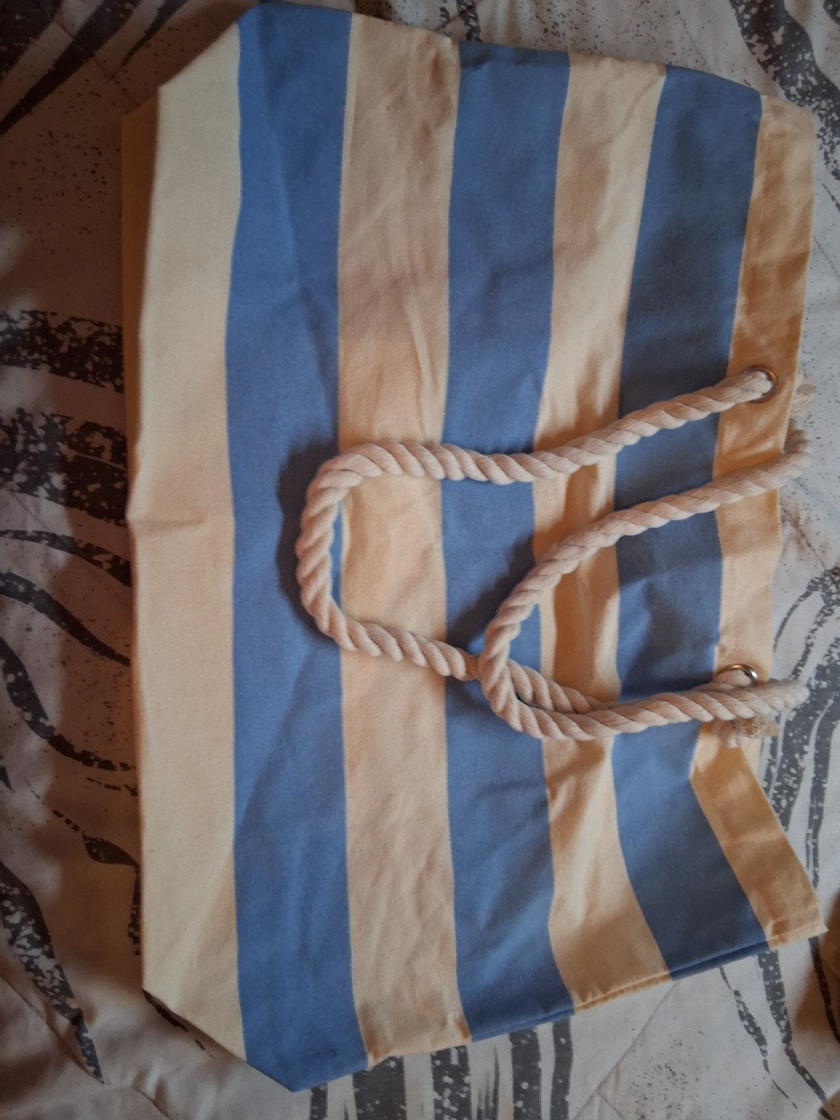 Gestreepte Strandtas - Blauw en Beige, Sieraden, Tassen en Uiterlijk, Tassen | Damestassen, Gebruikt, Shopper, Blauw, Ophalen of Verzenden